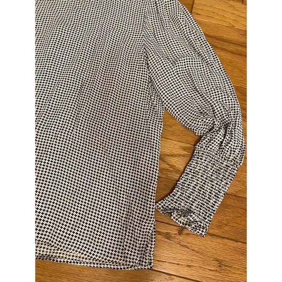 Zara Women's Black & White Houndstooth ruched Long-Sleeve Blouse size small - Picture 2 of 9